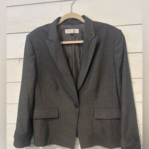 Tahari ASL Charcoal Pinstripe Blazer Size 16P Great condition!